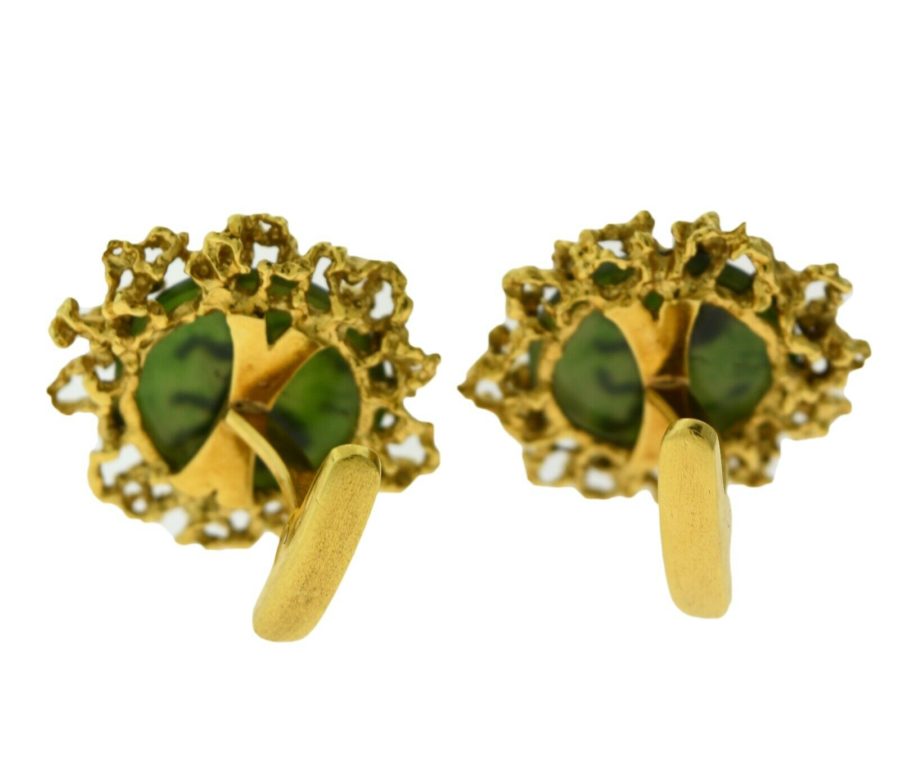 Chrysophase Lion Cufflinks in 18K Yellow Gold and Jade 2